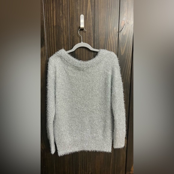 NWT-New York & Company SOHO Silver Sparkly Eyelash Sweater- Size: Medium - Picture 10 of 15